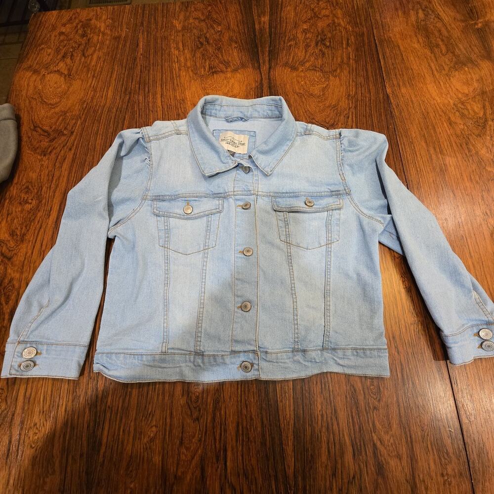 Ashley Vintage Charm Women’s Denim Jacket – Light Blue – Size L